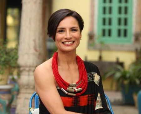 profile-picture-of-Adhuna Akhtar