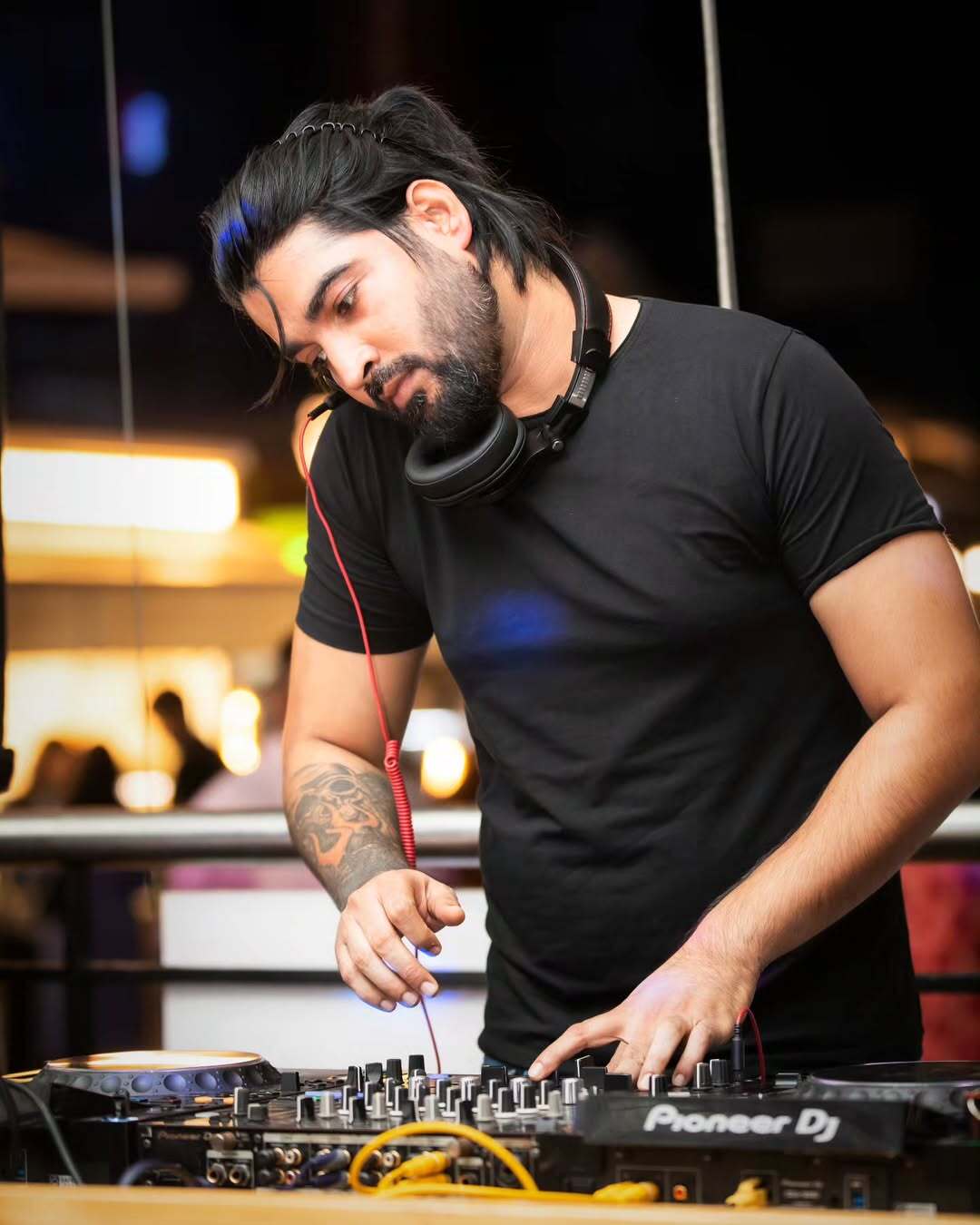 Artist Image undefined