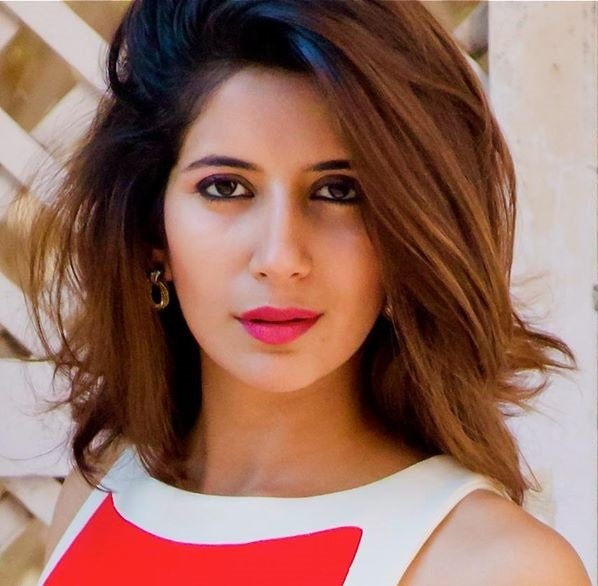 profile-picture-of-Ayn Zoya