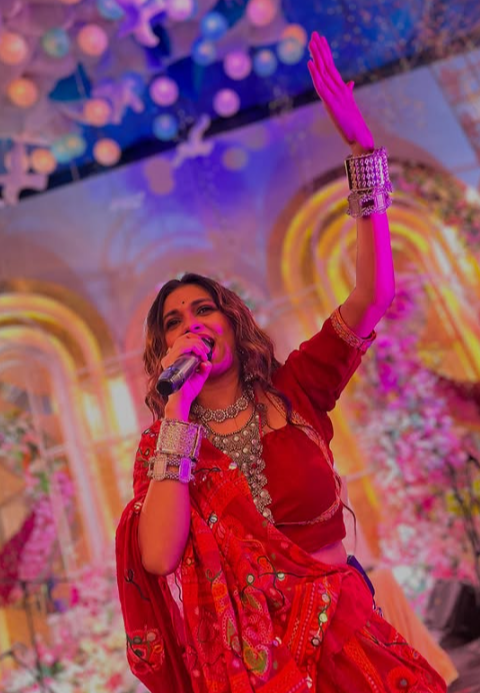 Book / Hire SINGER Bharti Rajput for Events in Best Prices - StarClinch