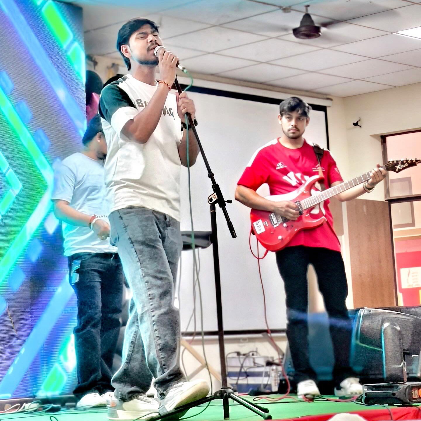 Chandan Thakur live