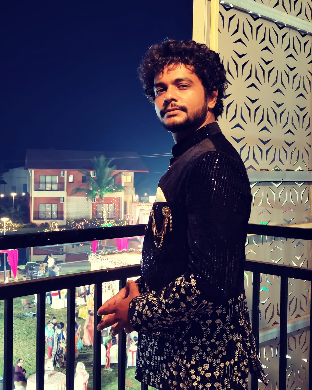 profile-picture-of-Dev Dhawan