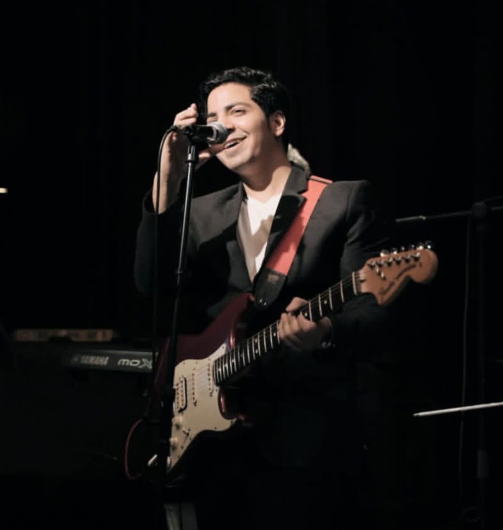 profile-picture-of-Dev Taneja