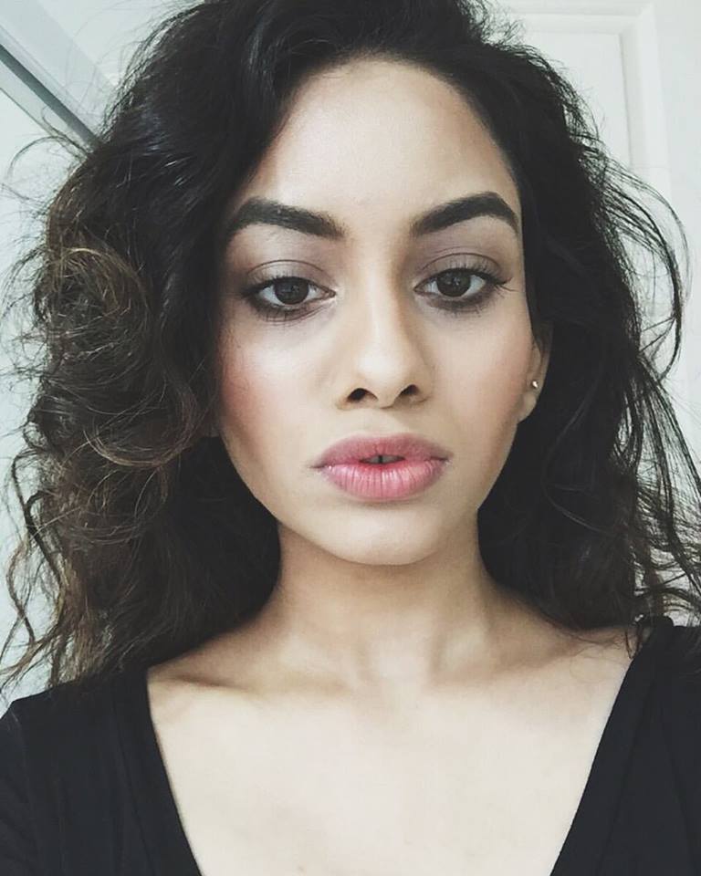 profile-picture-of-Dhee