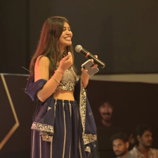 profile-picture-of-Emcee Kiran Barthwal