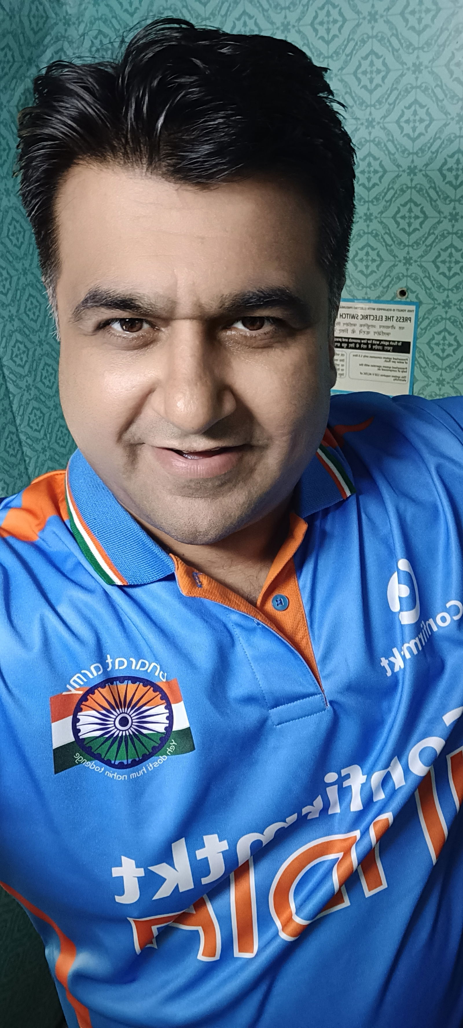 Artist Image undefined