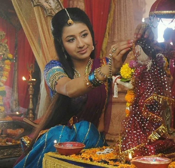 Paridhi Sharma Jodha Akbar Bangles Book Hire CELEBRITY