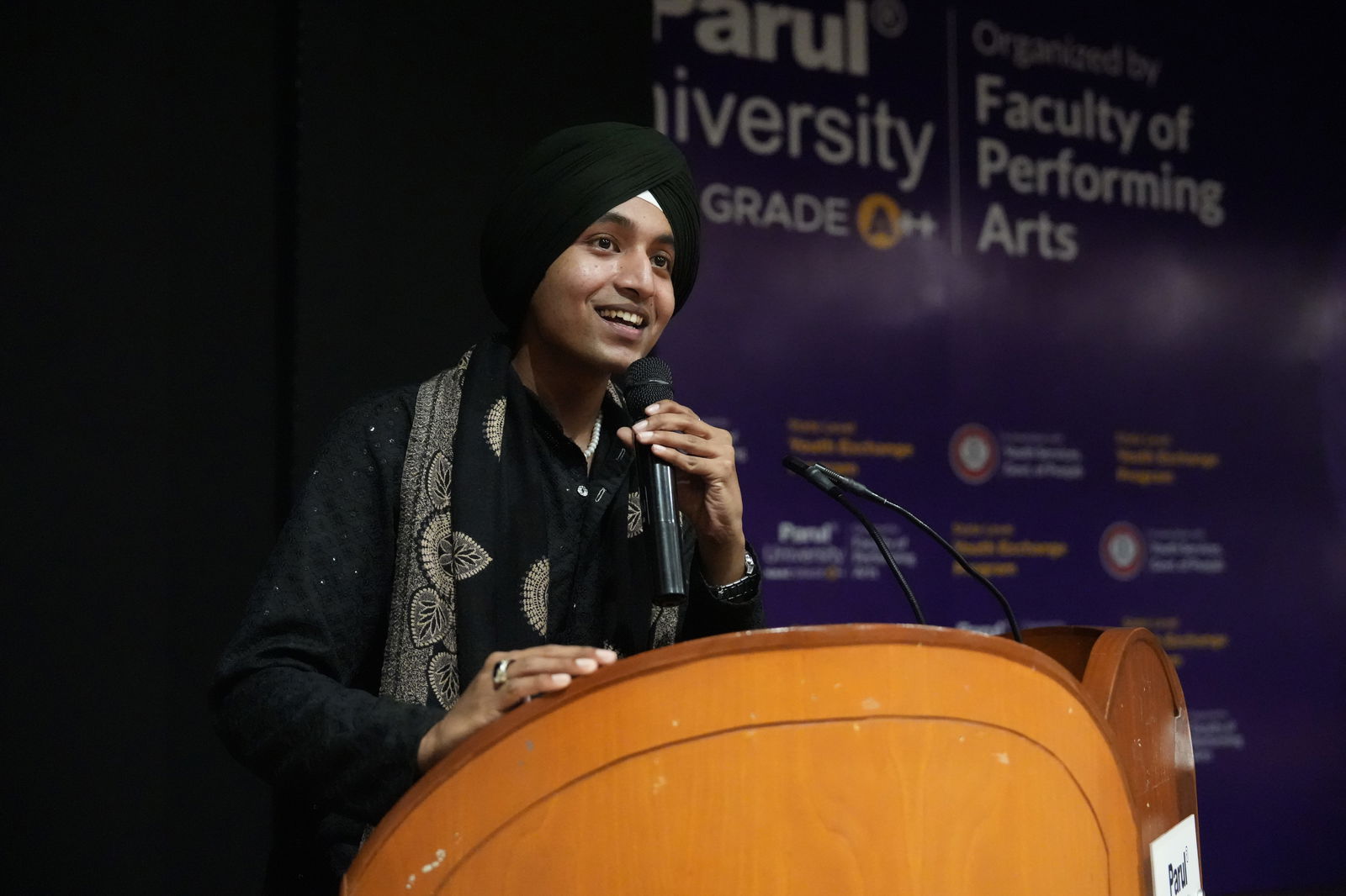 Artist Image undefined