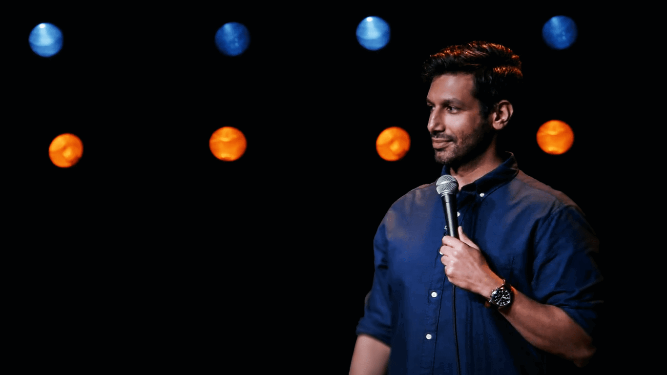 Kanan Gill performing for his audience.