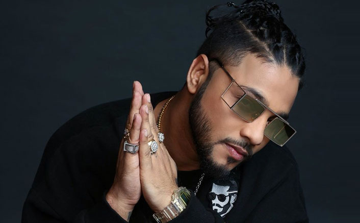 Raftaar performing for his audience.