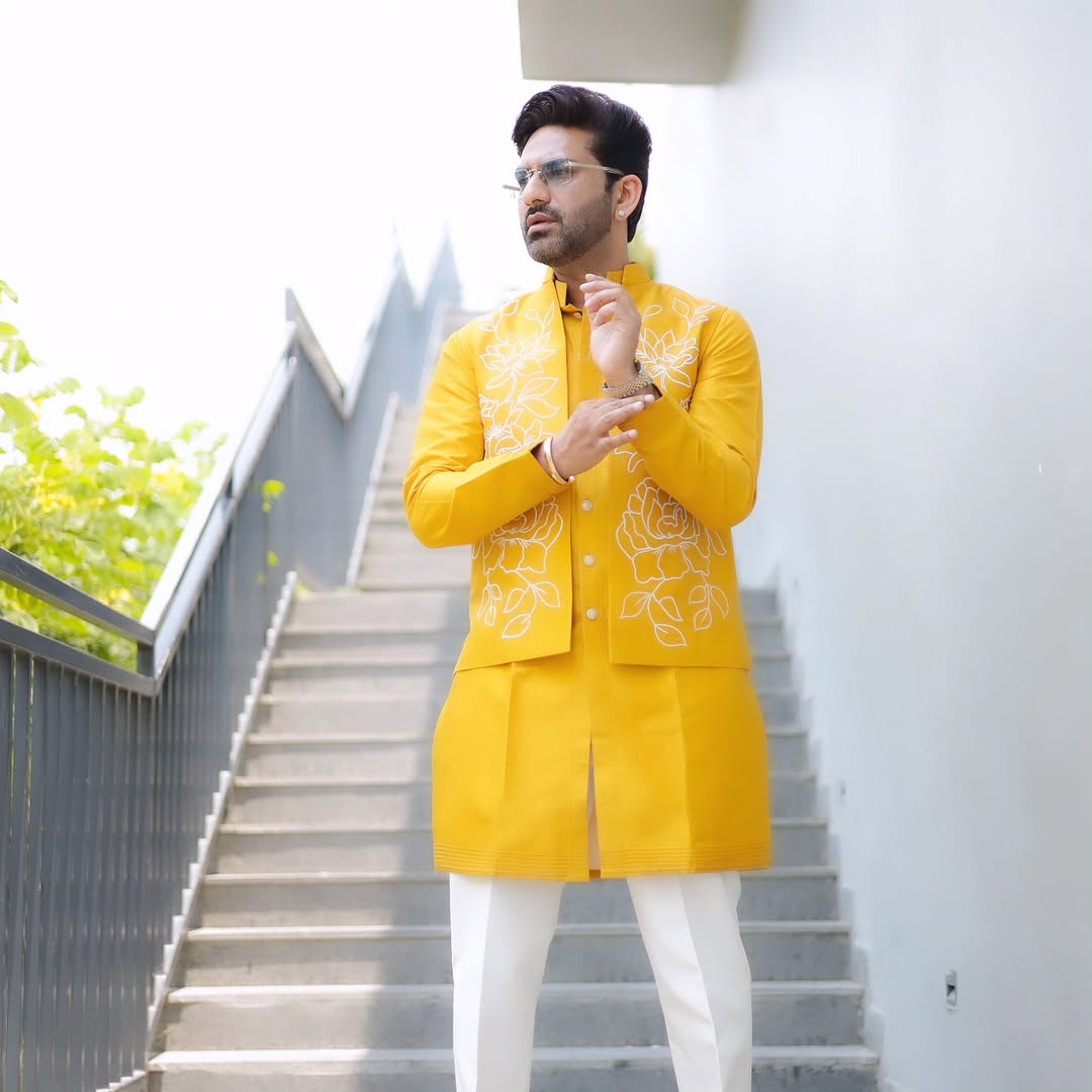 Sahil anchor based in delhi posing for the image.