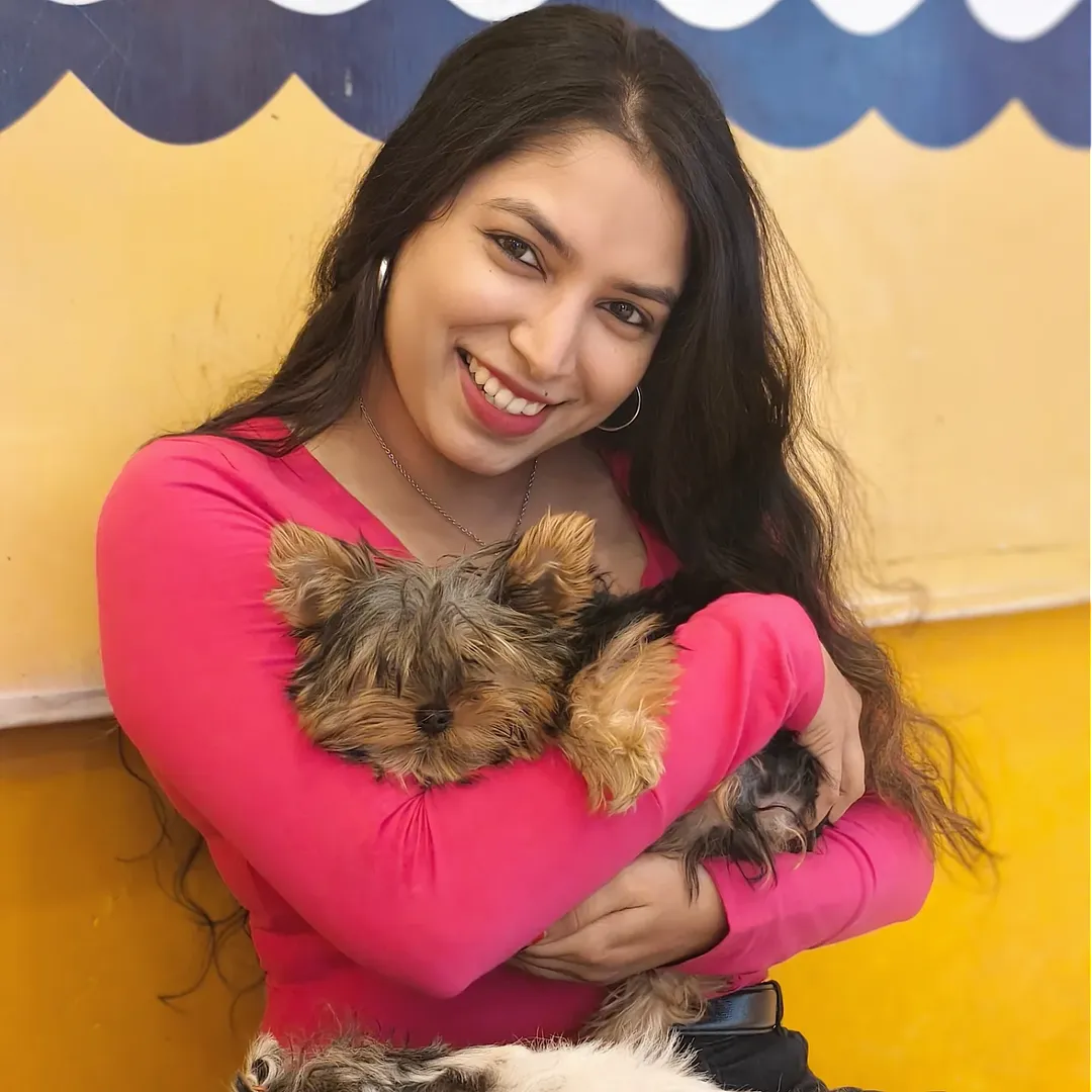 Anchor Neha Desai posing during the event .