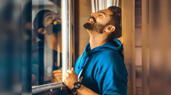 Parmish Verma Posing for the image.
