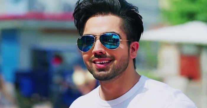 Hardy Sandhu Posing for the image.